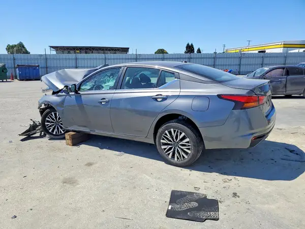 1N4BL4DV3TN319046 2026 NISSAN ALTIMA - Image 2