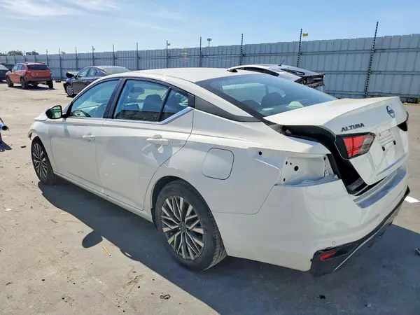 1N4BL4DV3TN325414 2026 NISSAN ALTIMA - Image 2