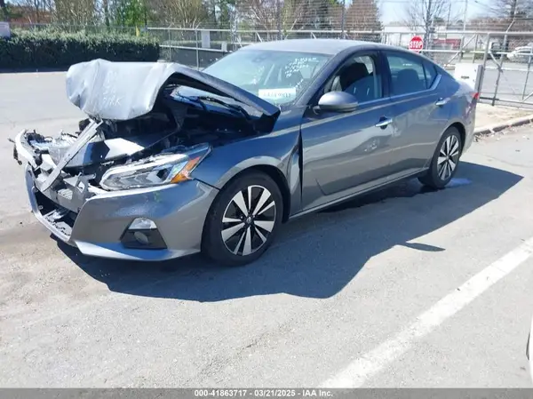 1N4BL4DV4LC167077 2020 NISSAN ALTIMA - Image 2