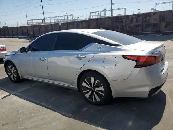 1N4BL4DV4MN304069 2021 NISSAN ALTIMA - Image 2
