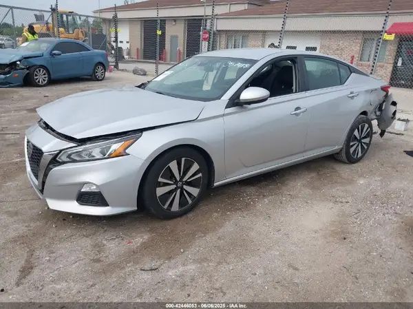 1N4BL4DV4MN357418 2021 NISSAN ALTIMA - Image 2