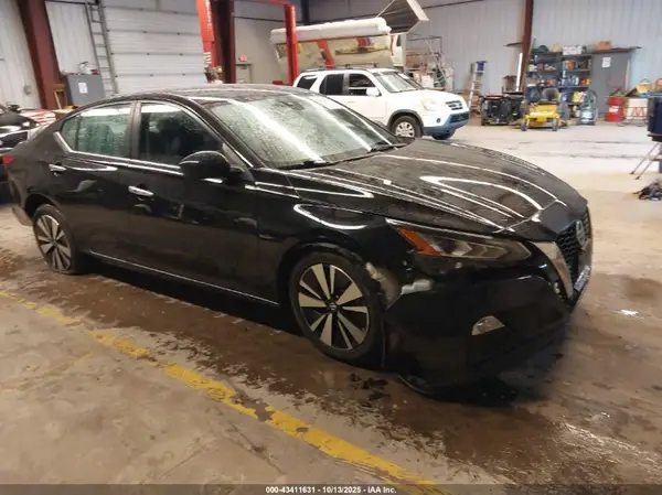 1N4BL4DV4MN377779 2021 NISSAN ALTIMA - Image 1