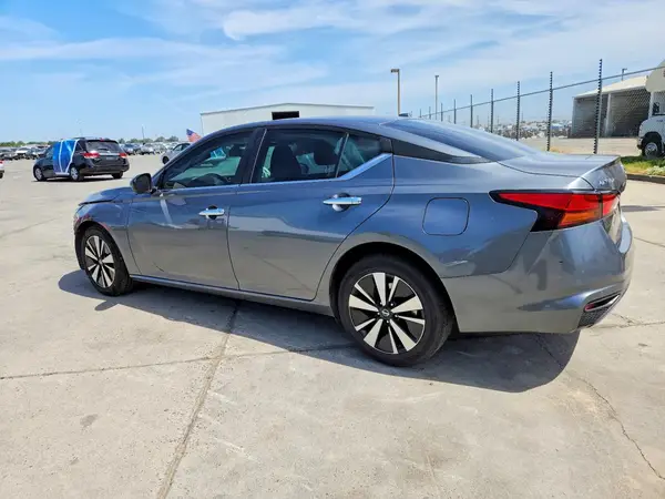 1N4BL4DV4MN411283 2021 NISSAN ALTIMA - Image 2
