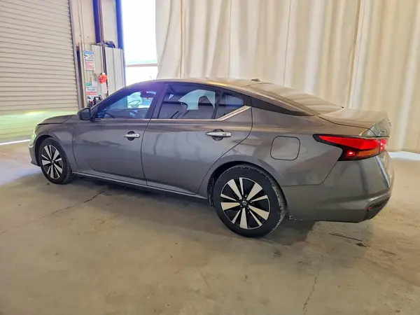 1N4BL4DV4NN318457 2022 NISSAN ALTIMA - Image 2
