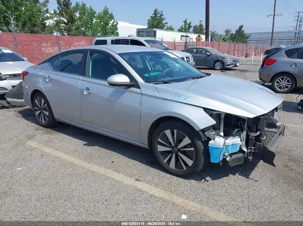 1N4BL4DV4NN326137 2022 NISSAN ALTIMA - Image 1