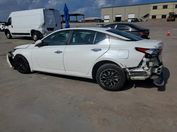 1N4BL4DV4NN340717 2022 NISSAN ALTIMA - Image 2