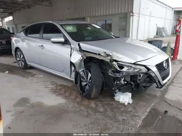 1N4BL4DV4NN342404 2022 NISSAN ALTIMA - Image 1