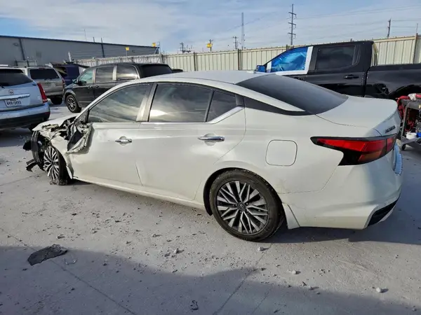 1N4BL4DV4PN304044 2023 NISSAN ALTIMA - Image 2