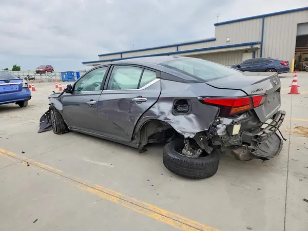 1N4BL4DV4PN305243 2023 NISSAN ALTIMA - Image 2