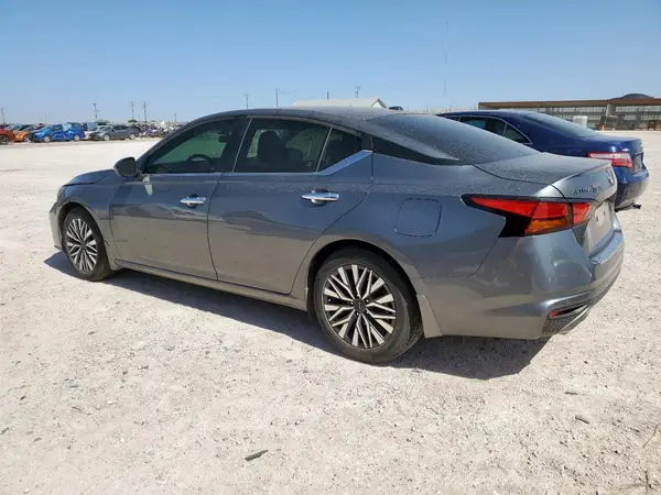 1N4BL4DV4PN306229 2023 NISSAN ALTIMA - Image 2