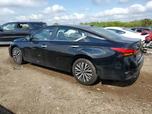 1N4BL4DV4PN322883 2023 NISSAN ALTIMA - Image 2