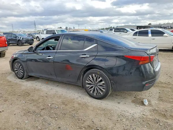 1N4BL4DV4PN327873 2023 NISSAN ALTIMA - Image 2