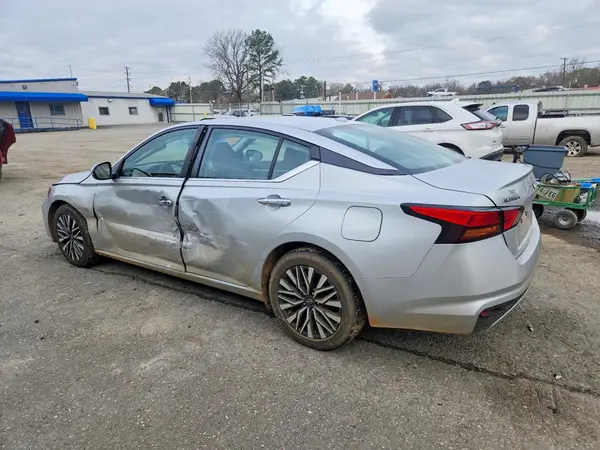 1N4BL4DV4PN330255 2023 NISSAN ALTIMA - Image 2