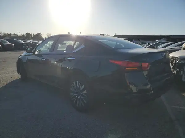 1N4BL4DV4PN337125 2023 NISSAN ALTIMA - Image 2