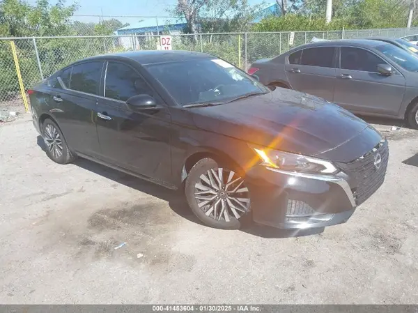 1N4BL4DV4PN339652 2023 NISSAN ALTIMA - Image 1