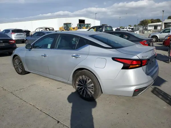 1N4BL4DV4PN341627 2023 NISSAN ALTIMA - Image 2