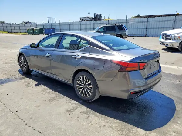 1N4BL4DV4PN344382 2023 NISSAN ALTIMA - Image 2