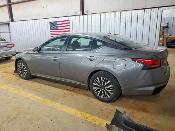 1N4BL4DV4PN346178 2023 NISSAN ALTIMA - Image 2
