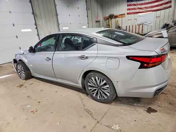 1N4BL4DV4PN351655 2023 NISSAN ALTIMA - Image 2