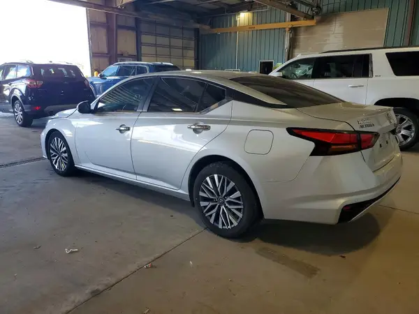1N4BL4DV4PN364115 2023 NISSAN ALTIMA - Image 2