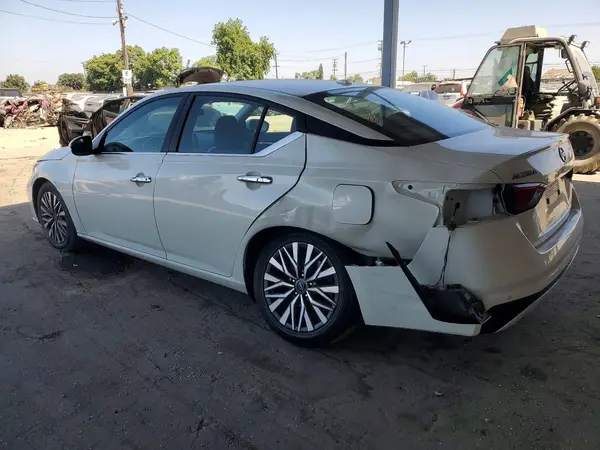 1N4BL4DV4PN368407 2023 NISSAN ALTIMA - Image 2