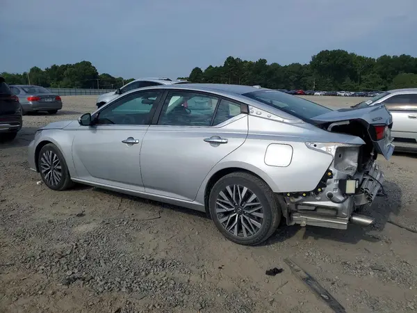 1N4BL4DV4PN370982 2023 NISSAN ALTIMA - Image 2
