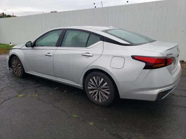 1N4BL4DV4PN372506 2023 NISSAN ALTIMA - Image 2