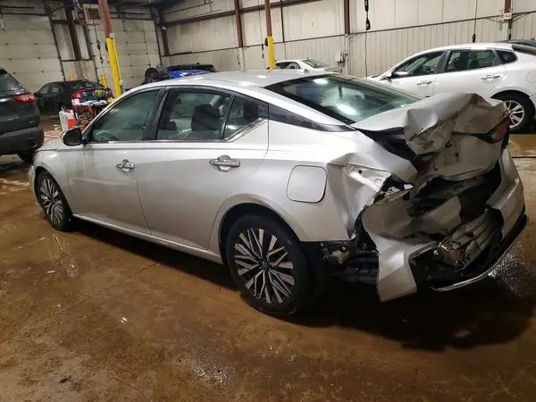 1N4BL4DV4PN374000 2023 NISSAN ALTIMA - Image 2