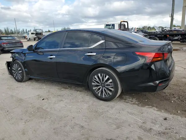 1N4BL4DV4PN374708 2023 NISSAN ALTIMA - Image 2