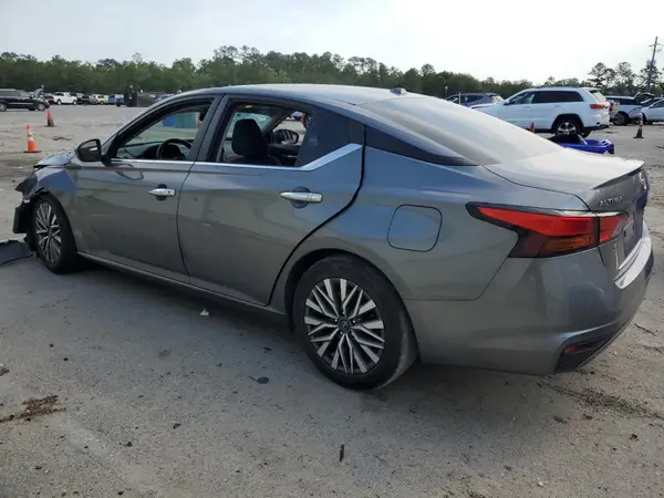 1N4BL4DV4PN374997 2023 NISSAN ALTIMA - Image 2