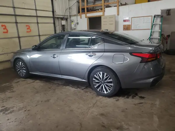 1N4BL4DV4PN375079 2023 NISSAN ALTIMA - Image 2