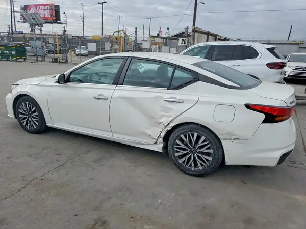 1N4BL4DV4PN381304 2023 NISSAN ALTIMA - Image 2