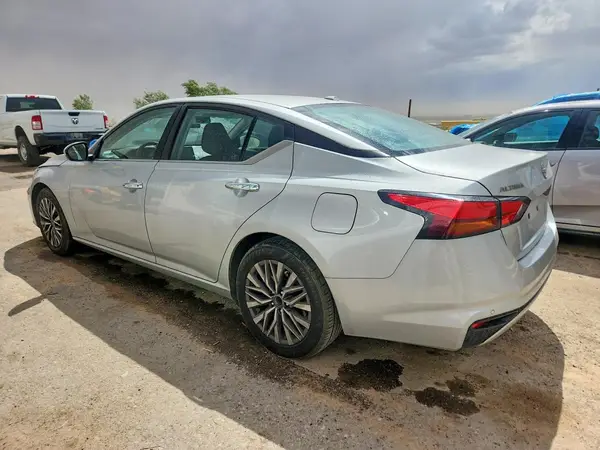1N4BL4DV4PN386602 2023 NISSAN ALTIMA - Image 2