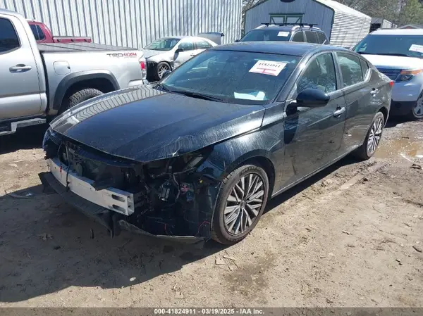 1N4BL4DV4PN388530 2023 NISSAN ALTIMA - Image 2