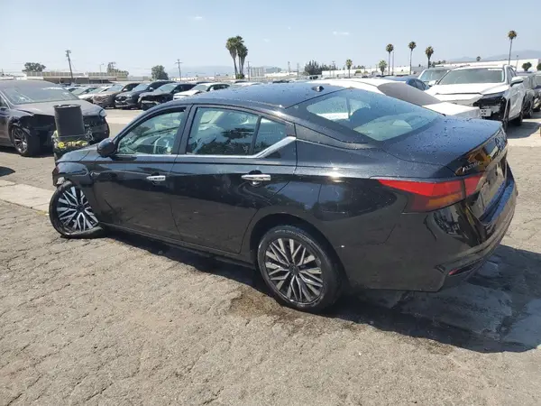 1N4BL4DV4PN394537 2023 NISSAN ALTIMA - Image 2