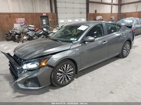 1N4BL4DV4PN398006 2023 NISSAN ALTIMA - Image 2