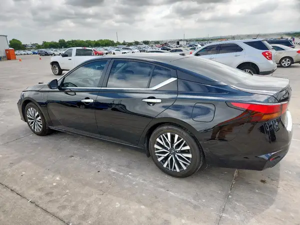 1N4BL4DV4PN424216 2023 NISSAN ALTIMA - Image 2
