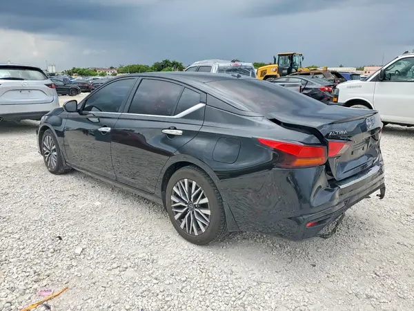 1N4BL4DV4PN424538 2023 NISSAN ALTIMA - Image 2