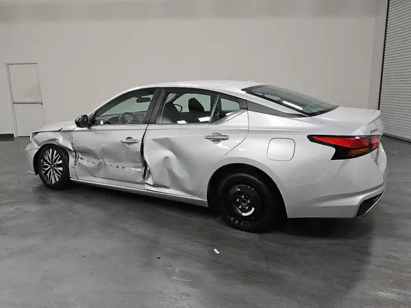 1N4BL4DV4RN302622 2024 NISSAN ALTIMA - Image 2
