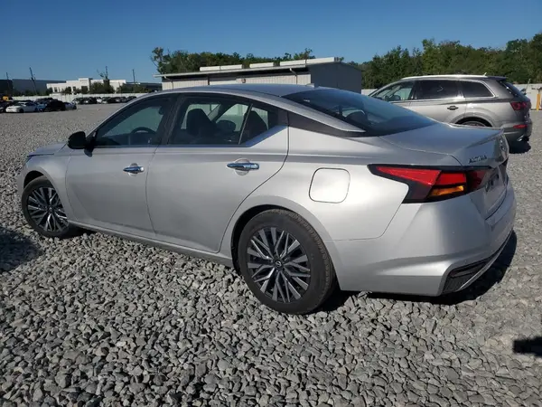 1N4BL4DV4RN302653 2024 NISSAN ALTIMA - Image 2