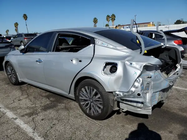1N4BL4DV4RN304774 2024 NISSAN ALTIMA - Image 2