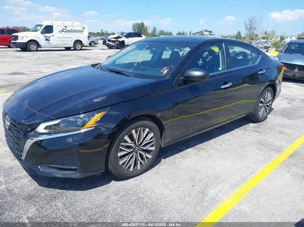 1N4BL4DV4RN306766 2024 NISSAN ALTIMA - Image 2
