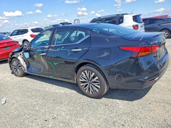 1N4BL4DV4RN307979 2024 NISSAN ALTIMA - Image 2