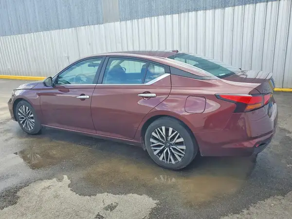 1N4BL4DV4RN311093 2024 NISSAN ALTIMA - Image 2