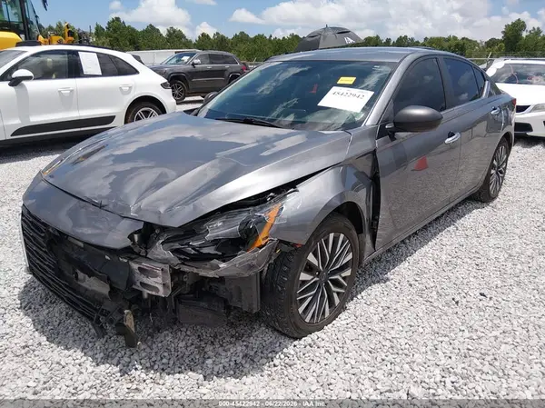 1N4BL4DV4RN313636 2024 NISSAN ALTIMA - Image 2