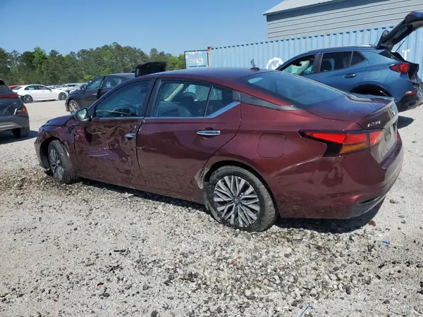 1N4BL4DV4RN318089 2024 NISSAN ALTIMA - Image 2