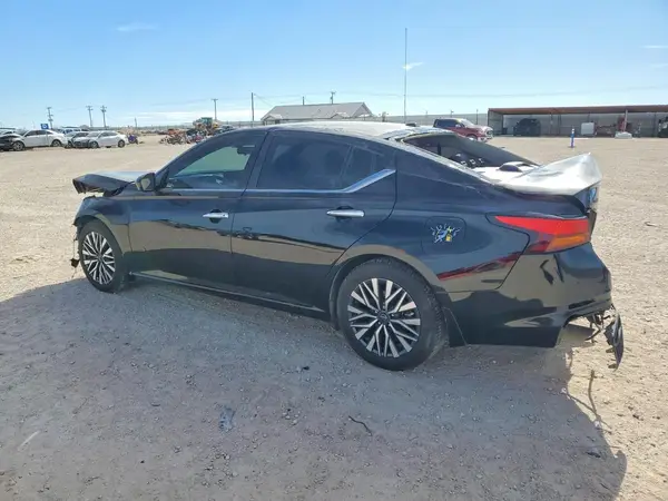 1N4BL4DV4RN321476 2024 NISSAN ALTIMA - Image 2