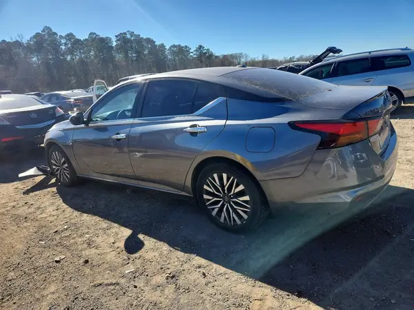 1N4BL4DV4RN322353 2024 NISSAN ALTIMA - Image 2