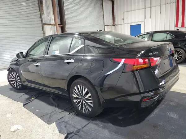 1N4BL4DV4RN323261 2024 NISSAN ALTIMA - Image 2