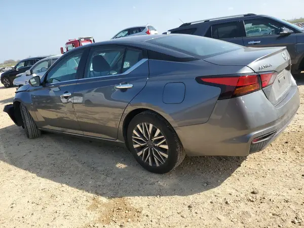 1N4BL4DV4RN332476 2024 NISSAN ALTIMA - Image 2